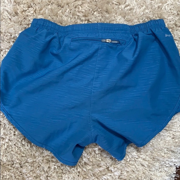 Nike running shorts - Picture 2 of 2